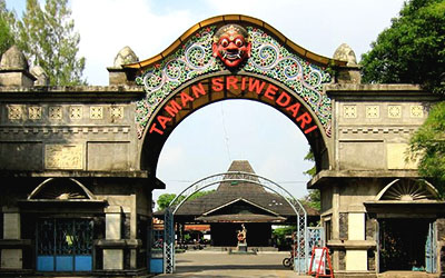 Pandawa Transport: Jakarta Solo.